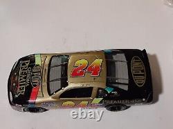 1997 Jeff Gordon Elite Dupont Chroma Premier 1/24 With Stand Card Black Bag #24