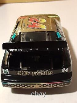 1997 Jeff Gordon Elite Dupont Chroma Premier 1/24 With Stand Card Black Bag #24