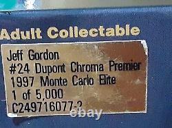 1997 Jeff Gordon Elite Dupont Chroma Premier 1/24 With Stand Card Black Bag #24