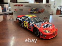 2005 Jeff Gordon #24 DuPont Daytona Raced Win Version 124 NASCAR Action MIB