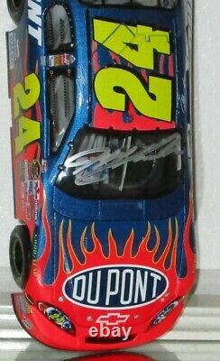 2006 JEFF GORDON #24 DUPONT AUTOGRAPHED CAR WithHOLOGRAM COA HMS TEAM STORE RARE