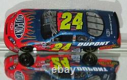 2006 JEFF GORDON #24 DUPONT AUTOGRAPHED CAR WithHOLOGRAM COA HMS TEAM STORE RARE