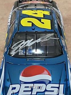 2006 Jeff Gordon DuPont Pepsi COLOR CHROME SIGNED AUTO COA HOLOGRAM NASCAR 1/24