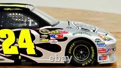 2010 #24 Jeff Gordon DuPont/Police Museum Impala 124 Diecast Action Platinum