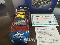 Jeff Gordon 1/24 2005 #24 Dupont Performance Alliance color chrome Autographed