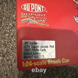 Jeff Gordon 1997 Dupont Jurassic Park Car Autographed Die Cast 1 /24 Scale