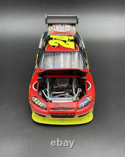 Jeff Gordon #24 DuPont 2010 Impala Black Red 1/24 NASCAR Diecast /6884 Action