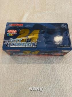 Jeff Gordon #24 DuPont Flames 2004 Monte Carlo 124 Limited Edition