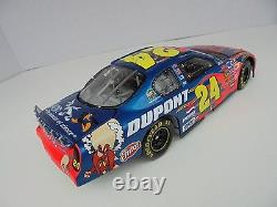 Jeff Gordon #24 DuPont Looney Tunes 2003 MC Action Elite 1/24th Nascar Diecast M