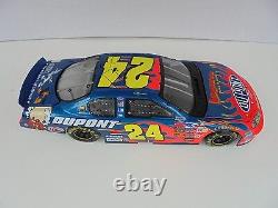 Jeff Gordon #24 DuPont Looney Tunes 2003 MC Action Elite 1/24th Nascar Diecast M