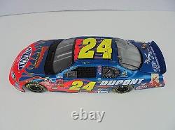 Jeff Gordon #24 DuPont Looney Tunes 2003 MC Action Elite 1/24th Nascar Diecast M