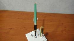 Rare Limited Edition S T Dupont Art Nouveau Fountain Pen Green Chinese Lacquer