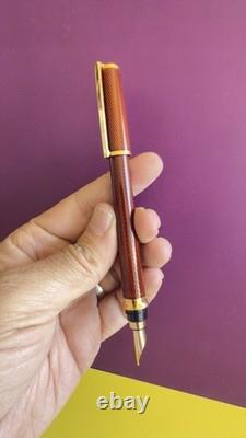 S. T. DUPONT CHAIRMAN AMBER MONTPARNASSE FOUNTAIN PEN LIMITED EDITION 18K Nib R25