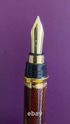 S. T. DUPONT CHAIRMAN AMBER MONTPARNASSE FOUNTAIN PEN LIMITED EDITION 18K Nib R25