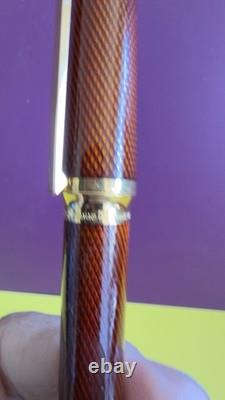 S. T. DUPONT CHAIRMAN AMBER MONTPARNASSE FOUNTAIN PEN LIMITED EDITION 18K Nib R25