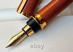 S. T. Dupont Chairman Limited Edition Amber Montparnasse FP withBox, NOS (CM3757)