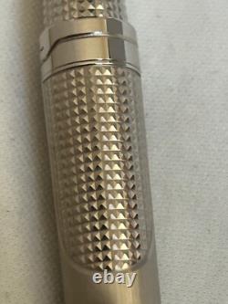 S. T Dupont James Bond 007 Limited Edition 3007 Fountain Pen, 18K M Nib-Mint