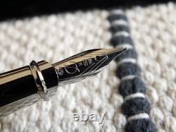 S. T. Dupont Limited Edition 1962 Neo-Classique Rolling Stones 18K Fountain Pen