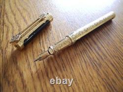 S. T Dupont Neo Classique 1001 Nights LIMITED EDITION 18K GOLD FOUNTAIN PEN MINT