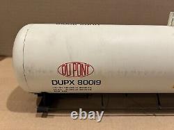 USA TRAINS DUPONT 55' EXTRUDED ALUMINUM MODERN TANK CAR G-SCALE Needs Help