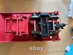 USA Trains Dupont Four Bay Covered Hopper G Scale C7/ex R14120