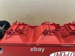 USA Trains Dupont Four Bay Covered Hopper G Scale C7/ex R14120