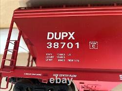 USA Trains Dupont Four Bay Covered Hopper G Scale C7/ex R14120