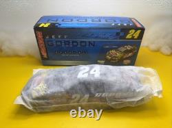 X RARE Action Jeff Gordon Dupont 2006 Monte Carlo 118 New 1/1008 SPECIAL PAINT