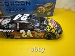 X RARE Action Jeff Gordon Dupont 2006 Monte Carlo 118 New 1/1008 SPECIAL PAINT