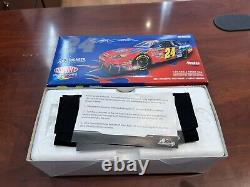 XXXRARE 2007 Jeff Gordon DuPont Pioneer SS COT 124 NASCAR Action MIB