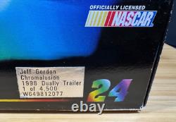 1998 JEFF GORDON DUPONT CHROMALUSION 164 ÉCHELLE DUALLY AVEC REMORQUE ÉDITION LIMITÉE