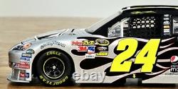 2010 #24 Jeff Gordon DuPont/Musée de la Police Impala 124 Diecast Action Platinum