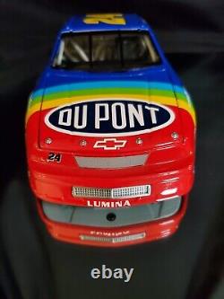 #24 Jeff Gordon Dupont 1ère voiture de Coupe 1992 Chevy Lumina VIN 104 sur 1219 produites