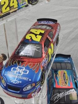 3 voitures en métal diecast signées de Jeff Gordon #24 Dupont en exposition 1998 2001 2005 ! Regardez