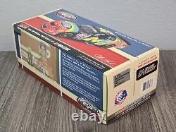 DIN #1 Jeff Gordon #24 Dupont 1999 Atlanta Win FLASH COAT COLOR 124 Action MIB <br/> 	
<br/>	Translation: DIN #1 Jeff Gordon #24 Dupont 1999 Atlanta Win FLASH COAT COLOR 124 Action MIB