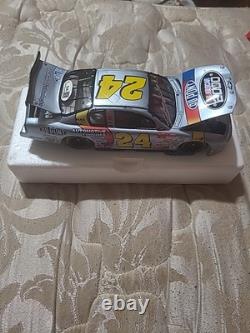 Dupont 2000 Nascar voiture échelle 1:24 autographe Jeff Gordon édition limitée #24 NIB