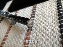 S. T. Dupont Édition Limitée 1962 Neo-Classique Rolling Stones Stylo-plume 18K