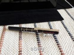 S. T. Dupont Édition Limitée 1962 Neo-Classique Rolling Stones Stylo-plume 18K