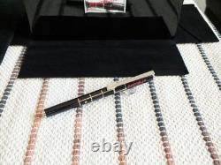 S. T. Dupont Édition Limitée 1962 Neo-Classique Rolling Stones Stylo-plume 18K