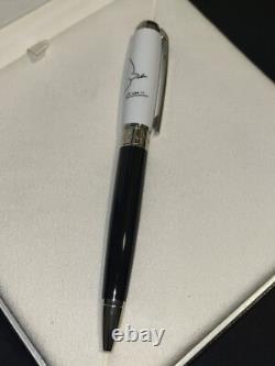 Stylo à bille S. T. Dupont Picasso Colombe en édition limitée noir et blanc