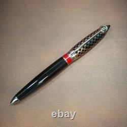 Stylo plume S. T. Dupont F1 Grand Prix Édition Limitée Modèle 251680RM avec boîte