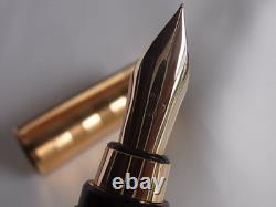 Stylo plume S. T. Dupont Montparnasse édition limitée Mozart Requiem or