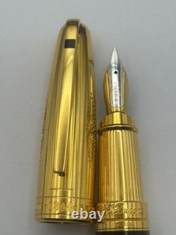 Stylo-plume S. T. Dupont Napoléon en édition limitée, laque de Chine, plume en or 18 carats, état neuf